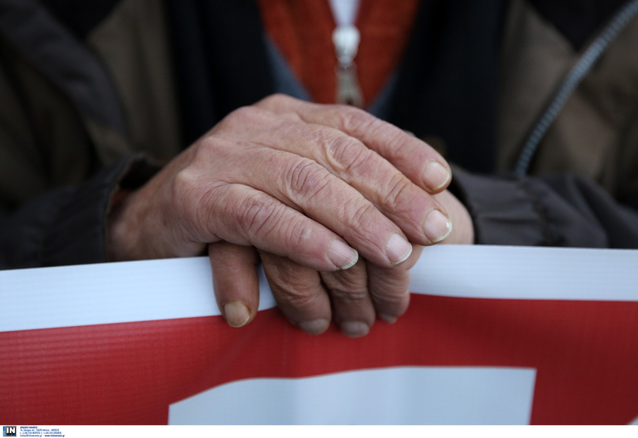 Αυξήσεις συντάξεων: Η διαφορά ανάμεσα σε παλιούς και νέους συνταξιούχους - Αναδρομικά για αναπηρικές, αγροτικές και χηρείας