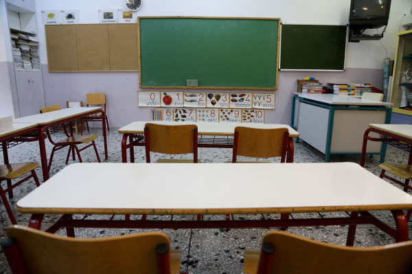 Κορονοϊός: Ο πρύτανης του ΕΚΠΑ εξηγεί γιατί έπρεπε να κλείσουν τα σχολεία
