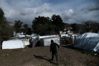 Υπ. Μετανάστευσης: «Από παθολογικά αίτια, οι δύο πρόσφατοι θάνατοι στο ΚΥΤ Χίου»
