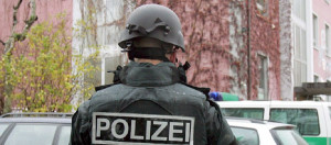 Γερμανία: Πυκνό μυστήριο γύρω από τις δολοφονίες με τις βαλλίστρες - Τι δείχνουν οι έρευνες (video)