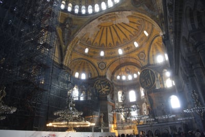 Κωνσταντινούπολη: Βάνδαλοι ξαναχτύπησαν στην Αγία Σοφία, έκλεψαν έμβλημα από θύρα του εμβληματικού ναού (εικόνα)