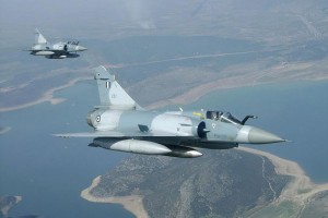 Super-Puma διασώζει τον πιλότο του Mirage 2000 (video)