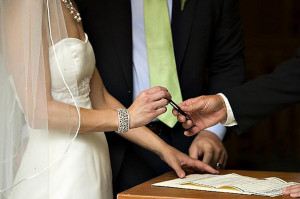 «Εκτοξεύτηκαν» οι πολιτικοί γάμοι στη Θεσσαλονίκη εν μέσω κορονοϊού