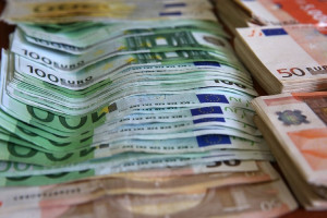 Πλεόνασμα ύψους 1.461 εκατ. ευρώ στο τετράμηνο Ιανουάριος-Απρίλιος