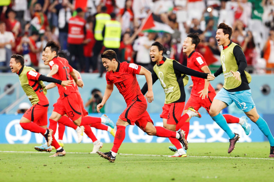 Εκπλήξεων συνέχεια στο Μουντιάλ 2022: Στους «16» η Νότια Κορέα, αποκλείστηκε η Ουρουγουάη