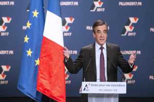Ο Φρανσουά Φιγιόν νικητής στις εκλογές της κεντροδεξιάς στη Γαλλία