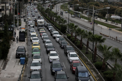 Κίνηση ΤΩΡΑ: Μεγάλα προβλήματα σε κεντρικούς δρόμους της Αθήνας