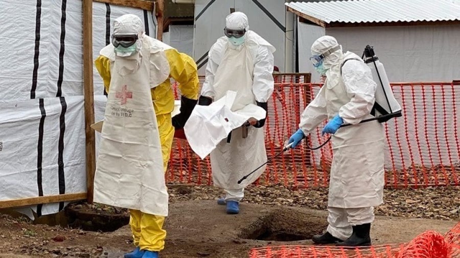 ΠΟΥ: Συστήνει για πρώτη φορά θεραπεία για τον Έμπολα