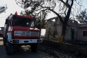 Συνεχίζεται η «μάχη» με τη φωτιά στο Κρανίδι, δεν απειλεί κάποιον οικισμό