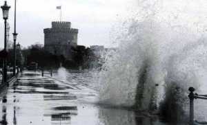 Ζημιές και προβλήματα από τις βροχές στη Θεσσαλονίκη