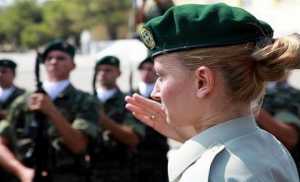 Σχέδιο για θητεία γυναικών στο στρατό 