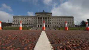 Βόρεια Ιρλανδία: Ο μισθός των βουλευτών προκαλεί την οργή των πολιτών