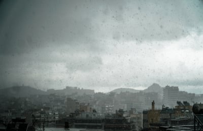 Άστατος ο καιρός σήμερα με βροχές και καταιγίδες -Tι θα κάνει στην Αττική
