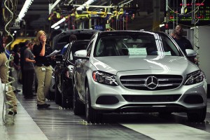Νεοναζί προσπαθούν να παρεισφρήσουν στην αυτοκινητοβιομηχανία Daimler