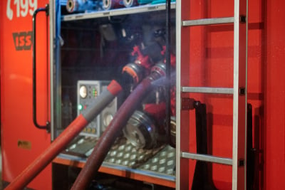 Συναγερμός στην Πυροσβεστική: Φωτιά σε αποθήκη στον Βοτανικό