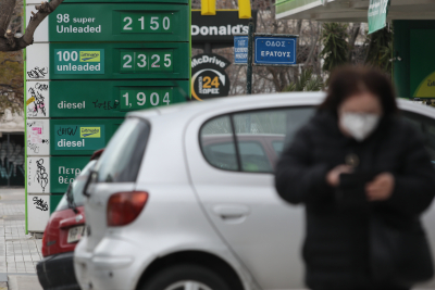 Έρχεται «κουπόνι» βενζίνης, επίσημη επιβεβαίωση από την κυβέρνηση