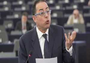 Πιτέλα: Οι ευρωσοσιαλιστές ζητούν θετική απόφαση για την Ελλάδα