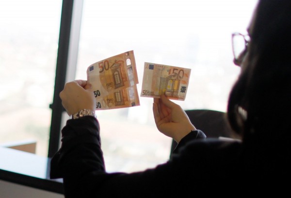 Εφοριακός απέδωσε υπεξαιρέσεις 100.000 ευρώ σε «λανθασμένες εγγραφές»