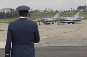Πρόσθετα μέτρα προστασίας στην Πολεμική Αεροπορία - Αναστέλλεται λειτουργία δομών