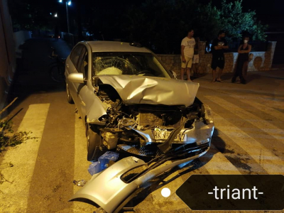 Σοκαριστικό τροχαίο στη Μεθώνη, αυτοκίνητο έπεσε σε καφετέρια και σκότωσε 53χρονο