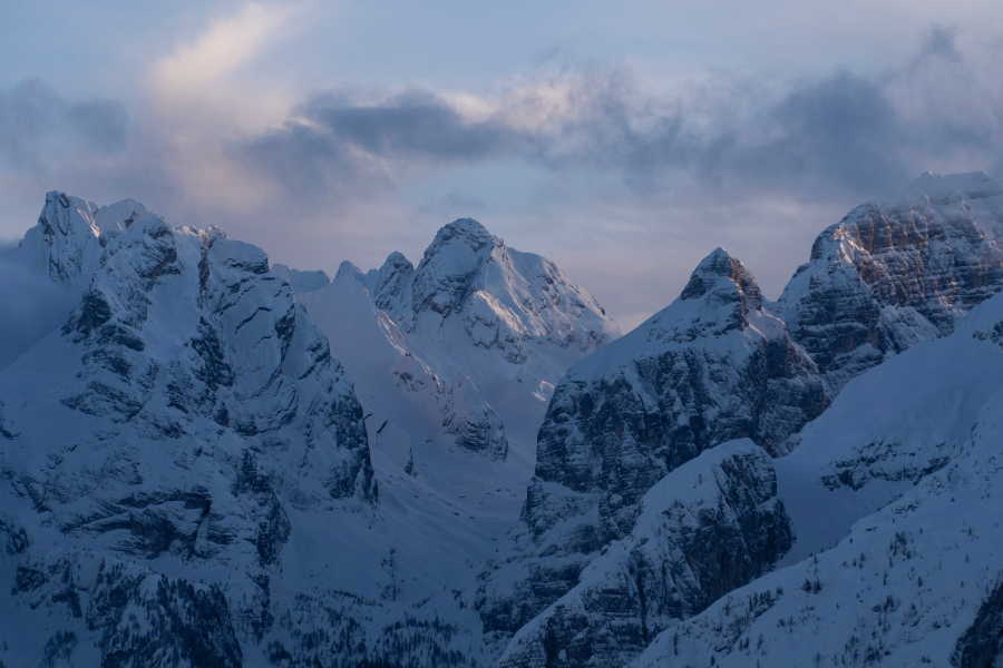 Κλιματική αλλαγή: Λιώνει πολύ γρήγορα τεράστιος παγετώνας στις Ελβετικές Άλπεις, «καμπανάκι» των ειδικών (βίντεο)