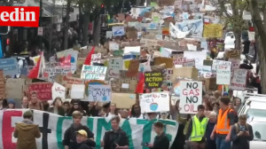 Εμπνέει η Γκρέτα: Δεκάδες χιλιάδες μαθητές στους δρόμους της Νέας Ζηλανδίας για την κλιματική αλλαγή (video)