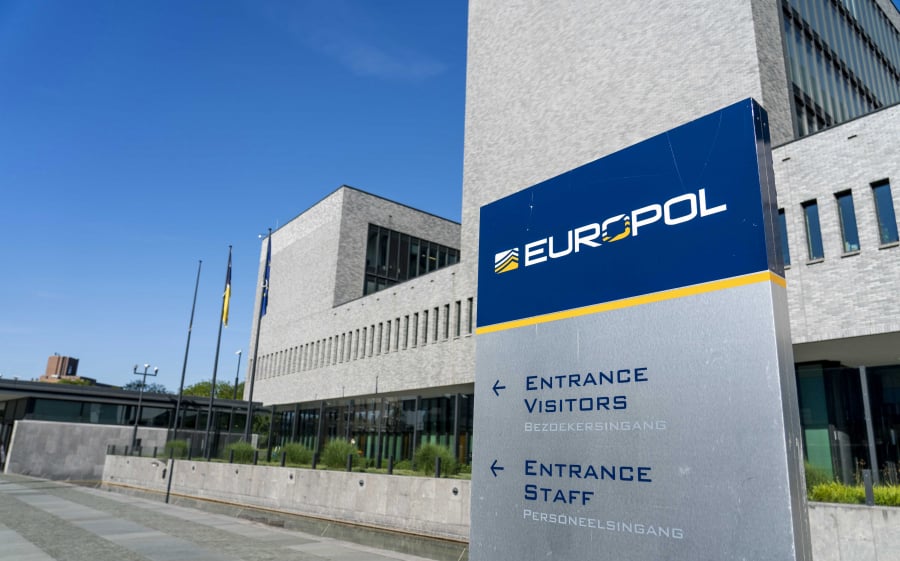«Επιχείρηση Όσκαρ» της Europol για τους Ρώσους στους οποίους επιβάλλονται κυρώσεις από την ΕΕ