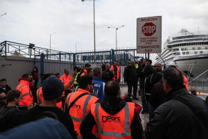 Νέα 48ωρη απεργία στο λιμάνι από τους εργαζόμενους της COSCO