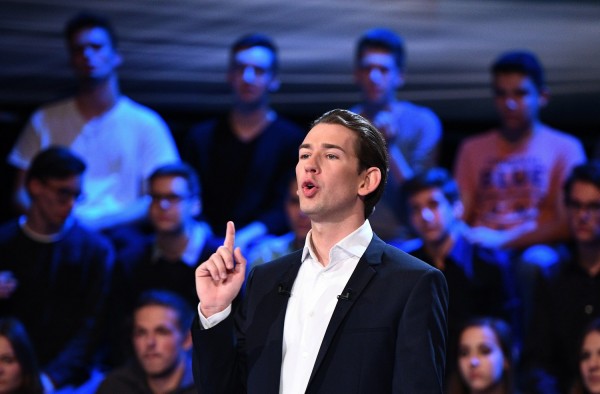 Η Αυστρία ψηφίζει τον νεότερο ηγέτη της ΕΕ - Θρίλερ με τη δεύτερη θέση