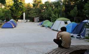ΚΚΕ: Απαράδεκτη για τους μετανάστες και τους κατοίκους η κατάσταση στο Πεδίο του Άρεως