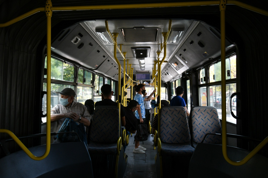 «Χειρόφρενο» σε λεωφορεία και τρόλεϊ στην Αθήνα, απεργία από τους εργαζομένους λόγω ΚΤΕΛ