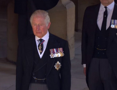 Κηδεία πρίγκιπα Φιλίππου: Βούρκωσε ο Κάρολος για τον πατέρα του