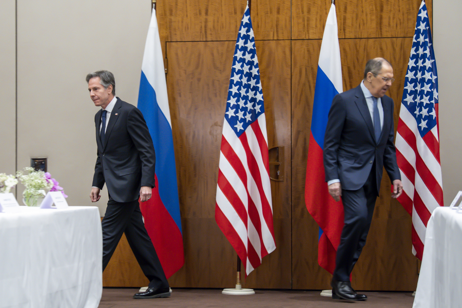 ΗΠΑ-Ρωσία: Μπλίνκεν, Λαβρόφ άφησαν περιθώρια στη διπλωματία - Παραμένει «αγκάθι» η Ουκρανία