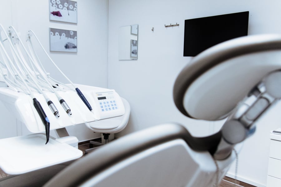 Dentist Pass: Μέχρι αύριο οι αιτήσεις για το voucher των 40 ευρώ για οδοντίατρο