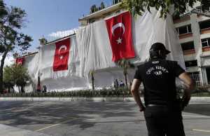 Πυροβόλησαν στο πόδι τον αντιπρόεδρο της αξ. αντιπολίτευσης στην Τουρκία