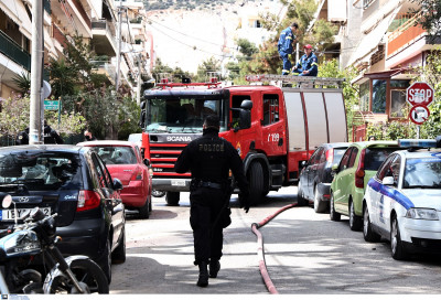 Φωτιά σε διαμέρισμα στην πλατεία Κολιάτσου - Απεγκλωβίστηκε 65χρονη