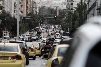 Μποτιλιάρισμα και χάος στους δρόμους της Αθήνας, πού έχει κίνηση λόγω της απεργίας των ΜΜΜ