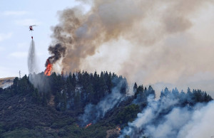 Ισπανία: Ανεξέλεγκτη η φωτιά στο νησί Γκραν Κανάρια - Περισσότεροι από 8.000 άνθρωποι έχουν εγκαταλείψει την περιοχή  
