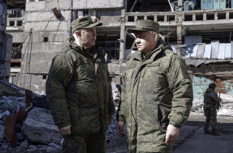 Απολύθηκε κορυφαίος Ρώσος στρατηγός μετά την ήττα στην ανατολική Ουκρανία, «είναι ένας ηλίθιος τρελός» λέει ο Πούτιν