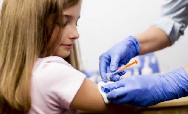 Υπουργείο Υγείας: Τα παιδιά ανασφάλιστων καλύπτονται για τον εμβολιασμό τους