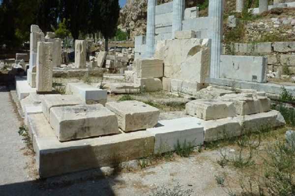 Αναστηλώνεται ο ναός του Ασκληπιού στη νότια κλιτύ της Ακρόπολης 