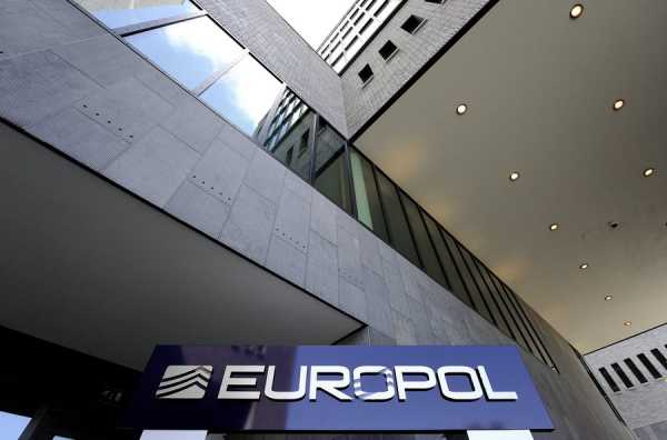Η Europol στέλνει 200 ειδικούς στα ελληνικά νησιά για βρίσκουν τζιχαντιστές
