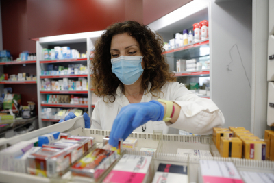 «Κυνήγι» κονδυλίων για φάρμακα: Στα 310 εκατ. ευρώ η δαπάνη των ανασφάλιστων