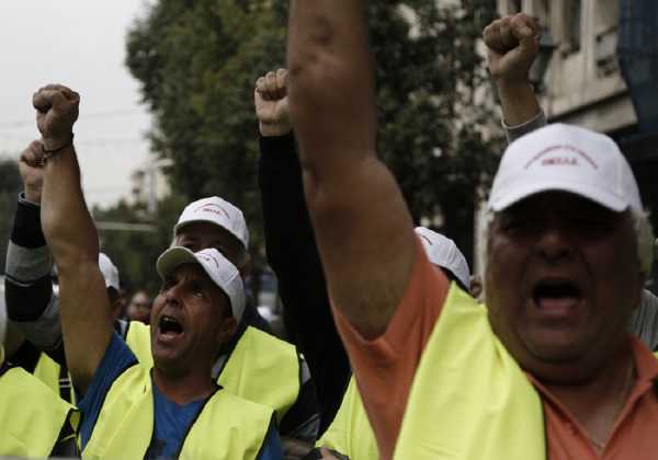 Απεργία: Αμετακίνητοι οι εργαζόμενοι σε ΟΛΠ και ΟΛΘ