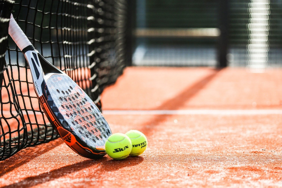 Προπονητής τένις: «Η ζωή του περιστρεφόταν μόνο γύρω από ανήλικες», τον παρακολουθούσαν επί δύο μήνες