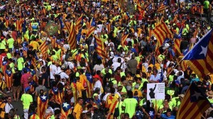 Χιλιάδες διαδηλωτές στη Βαρκελώνη υπέρ του δημοψηφίσματος για την ανεξαρτησία της Καταλονίας