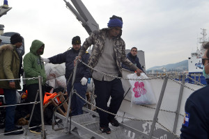 Τουρκία: Σύλληψη 330 μεταναστών που επιχειρούσαν να φτάσουν στη Λέσβο