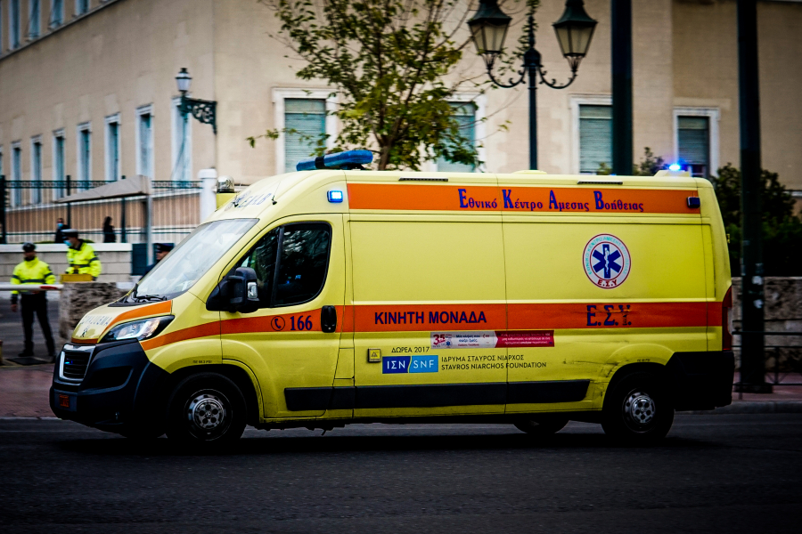 Τραγωδία με 55χρονο, ξεψύχησε πάνω στο τιμόνι στην Εθνική Οδό Αθηνών-Λαμίας