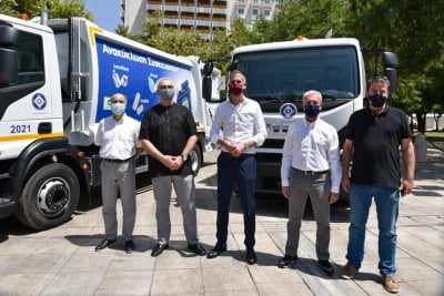 Δήμος Αθηναίων: Με στόλο 23 νέων οχημάτων και 3.023 μπλε κάδους στη μάχη για την ανακύκλωση