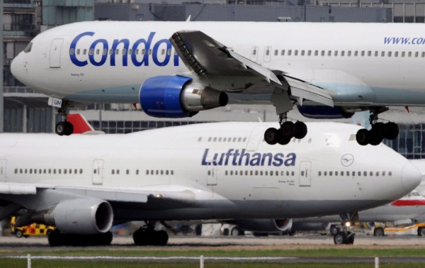 Τρόμος στον αέρα για τους επιβάτες αεροπλάνου που είχε φύγει από την Κέρκυρα